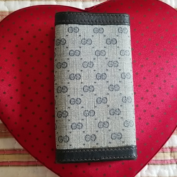 Vintage Gucci Key Holder- Authentic - Picture 12 of 16